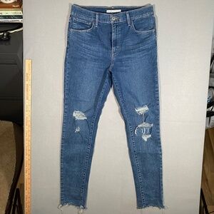 Levi's Women's Jeans 720 High Rise Super Skinny Size 31 Distressed